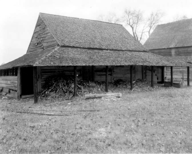 The Glades Barn at Home of William Davidson_near Old Fort_c_